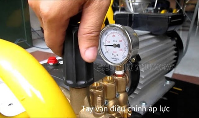 Điều chỉnh áp suất máy rửa xe Lucky