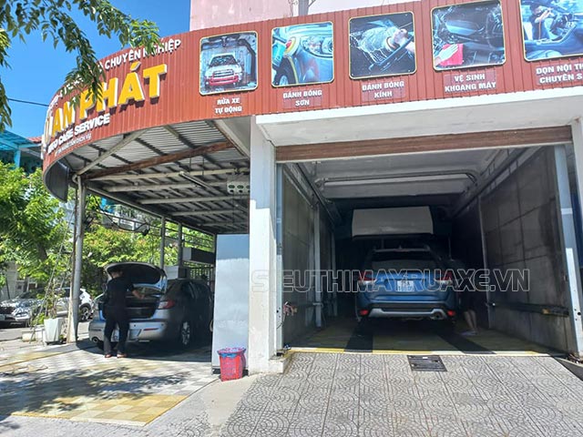 cửa tiệm rửa xe ô tô huế
