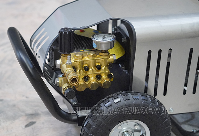 đầu máy rửa xe Kumisai 15M26-3.7S2 2600PSI