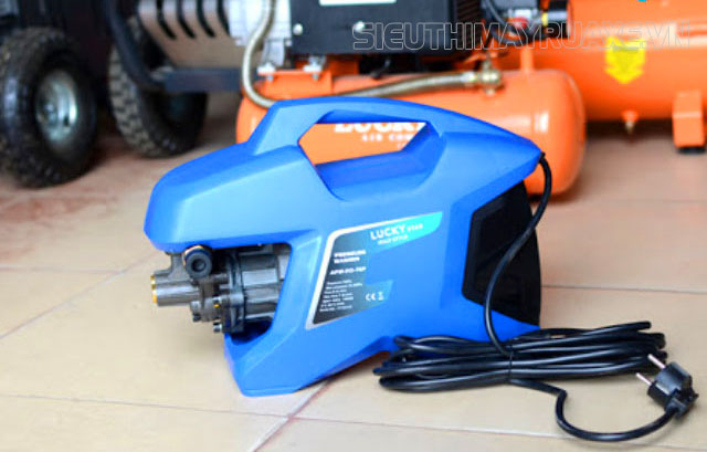 giá máy rửa xe trung quốc