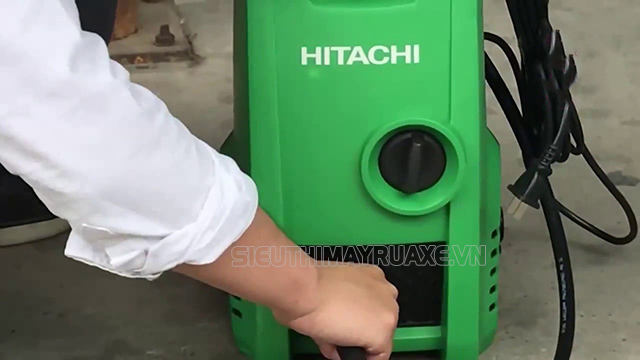 Một số điều cần lưu ý khi sử dụng máy xịt rửa xe Hitachi