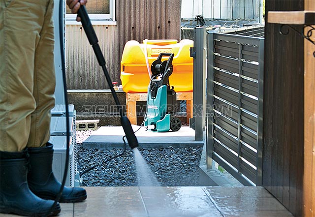 Những vấn đề cần lưu ý khi sử dụng máy rửa xe Makita