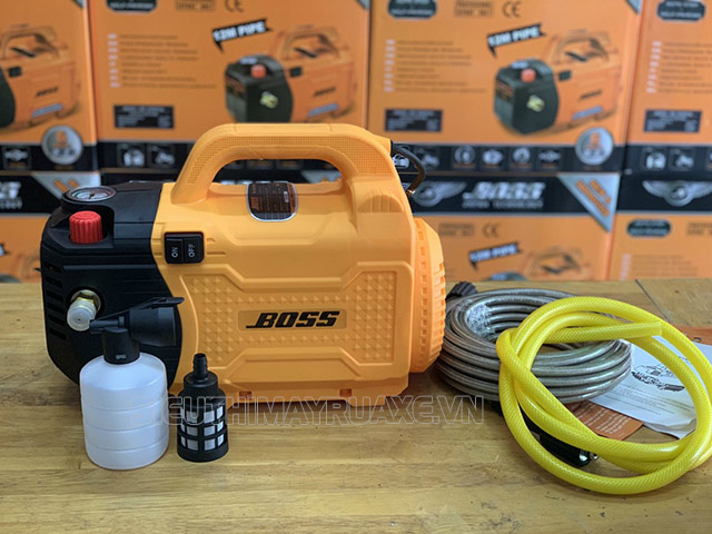 máy bơm rửa xe boss