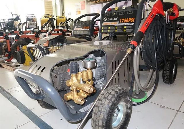 Máy bơm rửa xe cao áp ô tô giá rẻ LUTIAN 1750 PSI