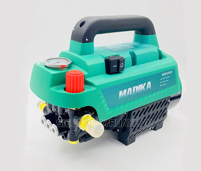 máy bơm rửa xe madika
