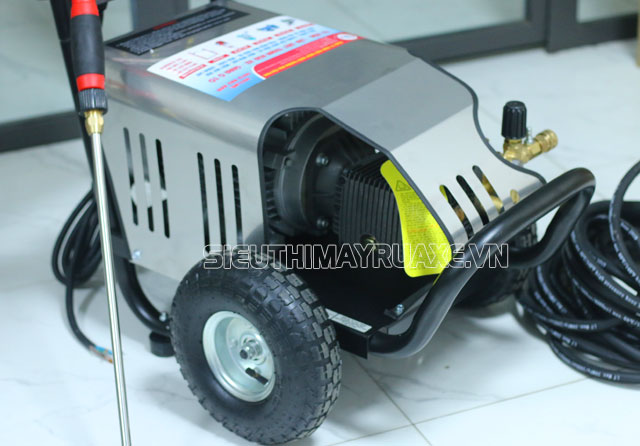 máy bơm rửa xe palada