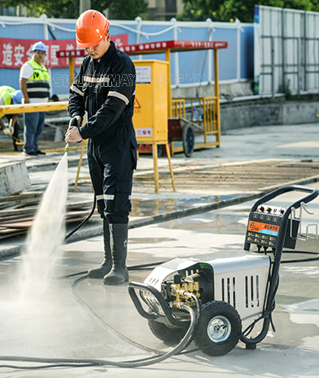 máy phun rửa cao áp lutian