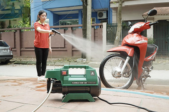 Máy rửa xe 1800w giá rẻ