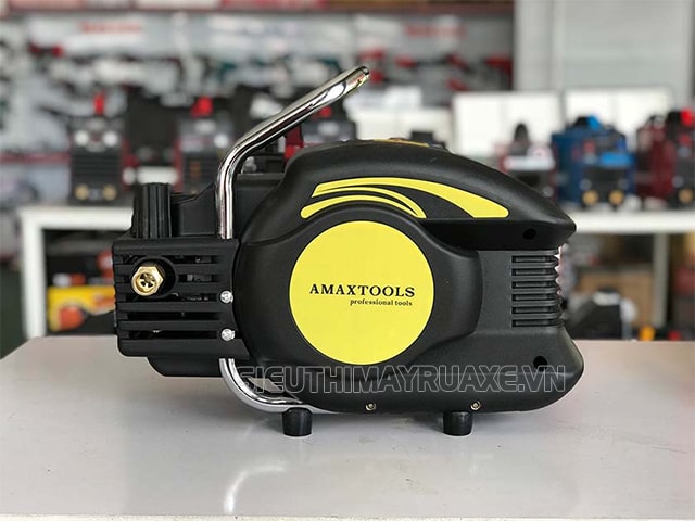 Máy rửa xe Amaxtools 2000W