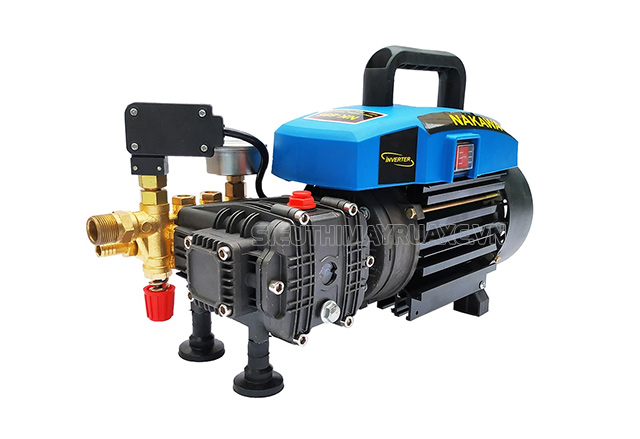 máy rửa xe Nakawa 2200W