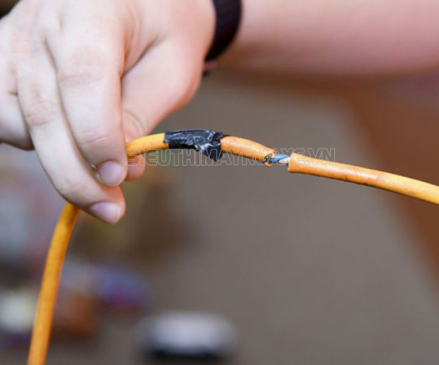máy rửa xe bị rung giật