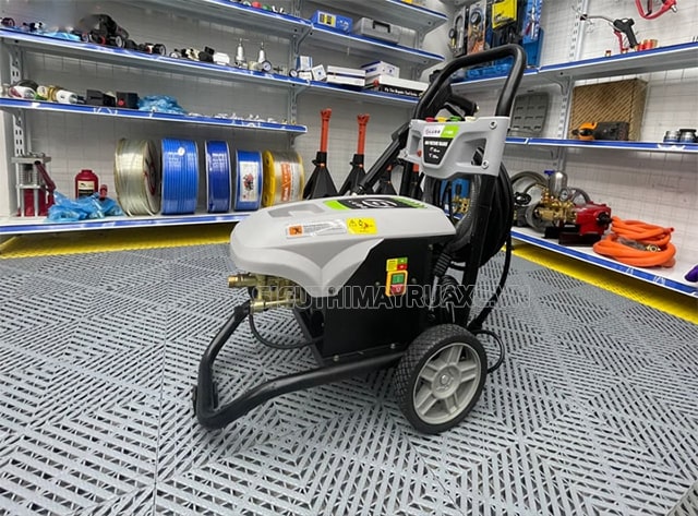 Máy rửa xe cao áp 1 pha Luba LT-593 phun rửa mạnh