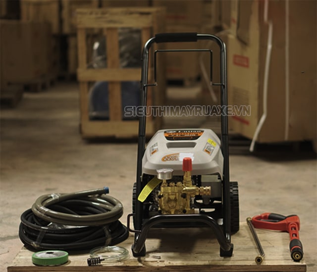 máy rửa xe cao áp 1 pha Lutian LT-16MC