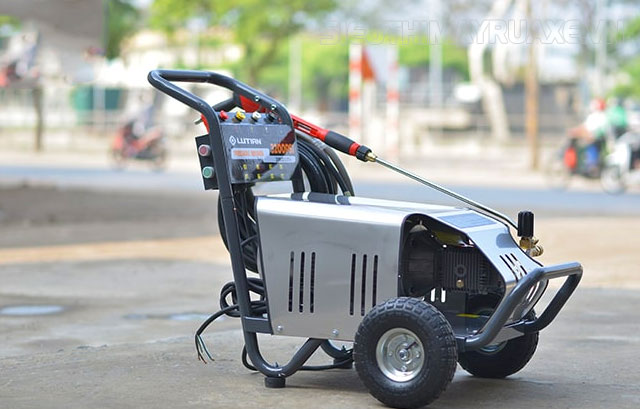 máy rửa xe cao áp trung quốc