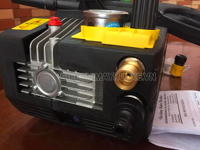 máy rửa xe cũ nhật bản