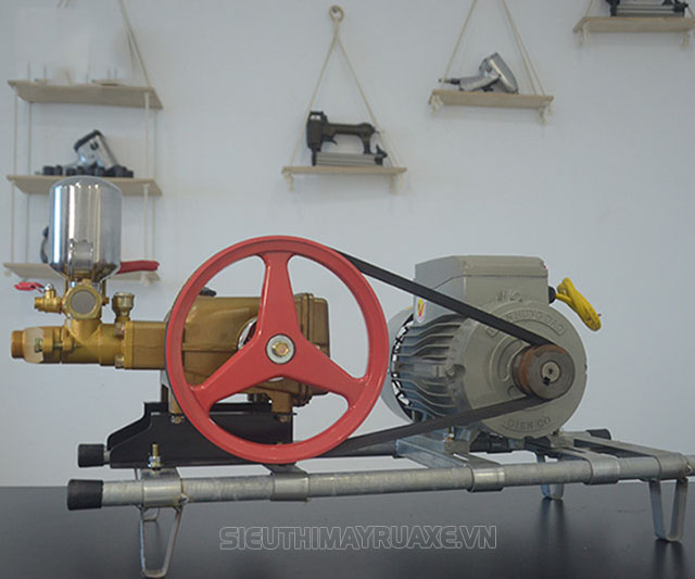 máy rửa xe dây đai 5hp