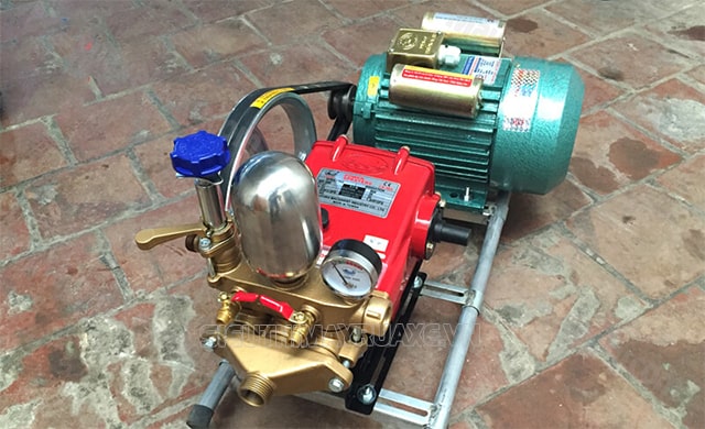 máy rửa xe dây đai LS30