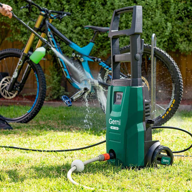 máy rửa xe gerni bền bỉ
