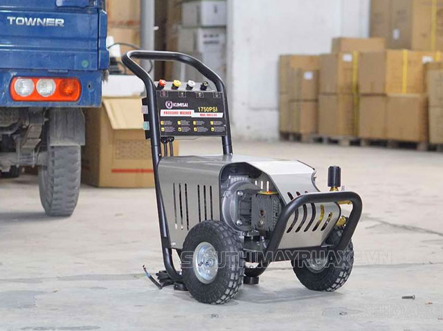 máy rửa xe huế