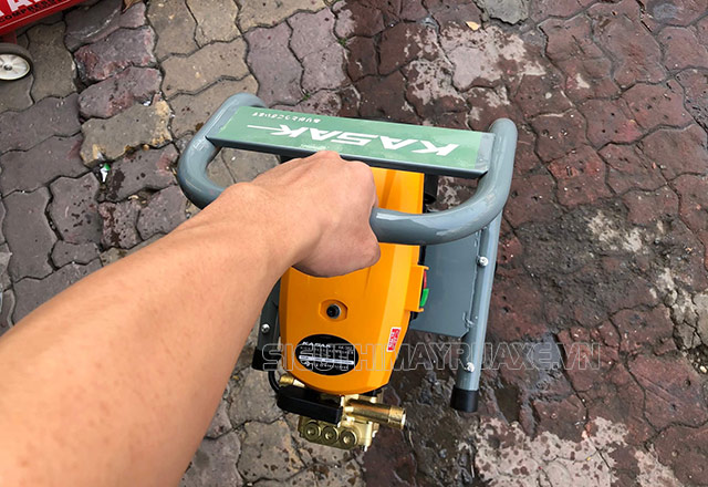 máy rửa xe kasaki nhỏ gọn