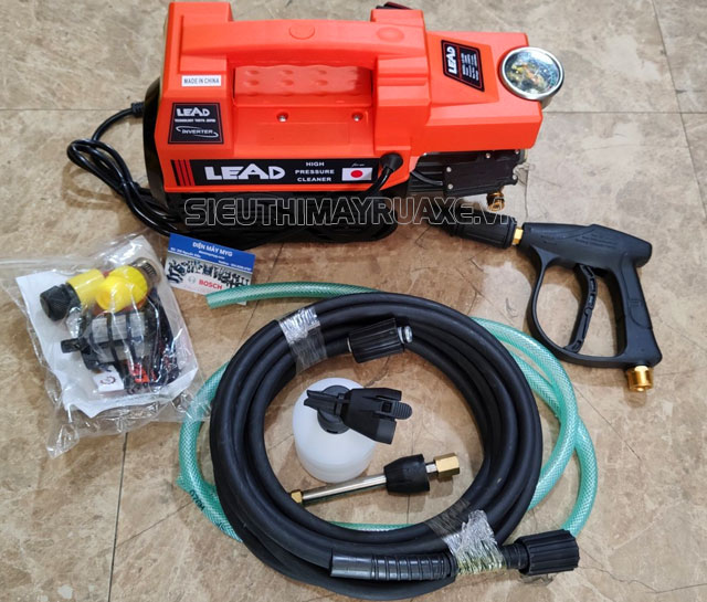 máy rửa xe lead