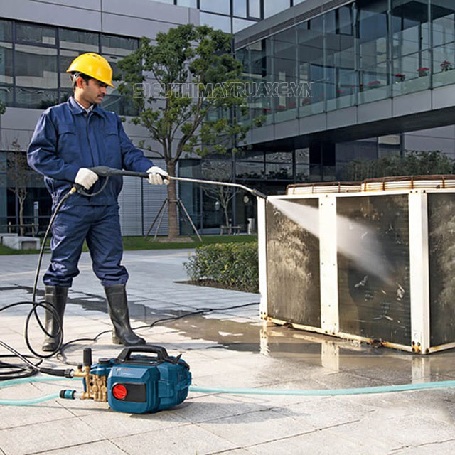 máy rửa xe nhật bản