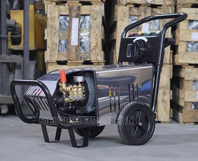 máy rửa xe phú yên
