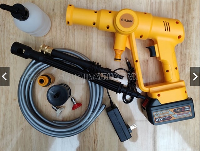 Máy rửa xe dùng pin của Hukan