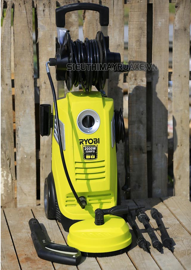 máy rửa xe ryobi 2000w