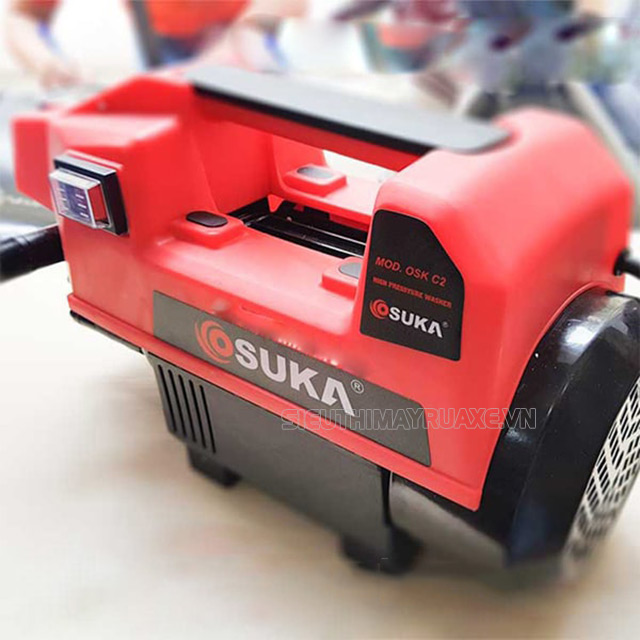 máy rửa xe suka