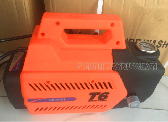 Thiết kế của máy rửa xe T6 vô cùng nhỏ gọn và dễ di chuyển