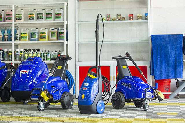 máy rửa xe ý mazzoni