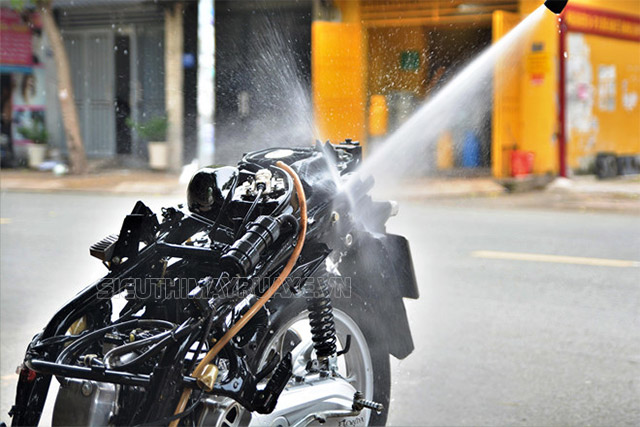máy xịt rửa xe jzd3