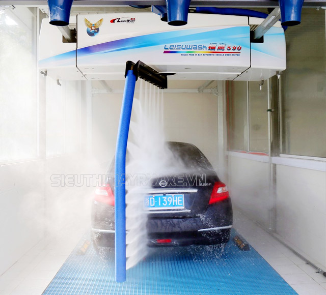 máy xịt rửa xe leisuwash