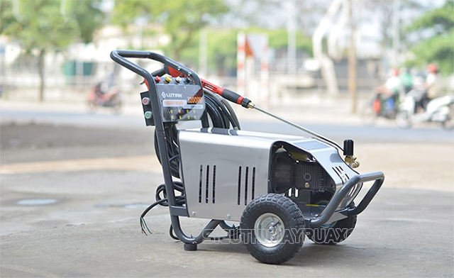 Model máy xịt rửa xe ô tô Lutian 20M32-5.5T4