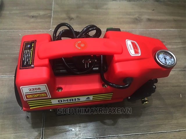 máy xịt rửa xe omais