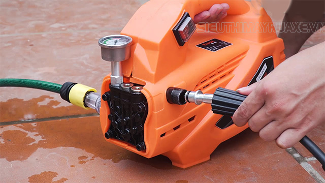 Mua ngay máy rửa xe Eurox 889 giá tốt, nhiều ưu đãi!!!