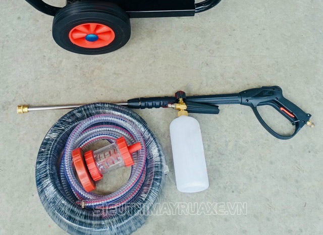 Bộ phụ kiện đi kèm máy rửa xe Palada 18M26-3.7T4