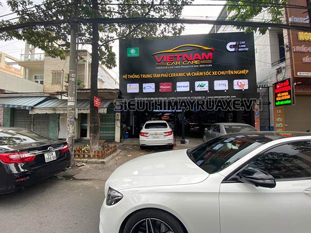 rửa xe hơi biên hoà