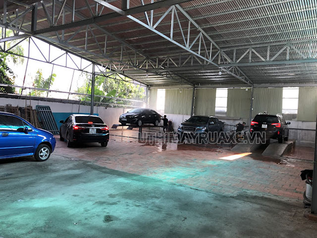 rửa xe ô tô biên hoà
