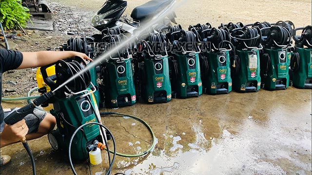 sử dụng máy rửa xe nội địa Úc