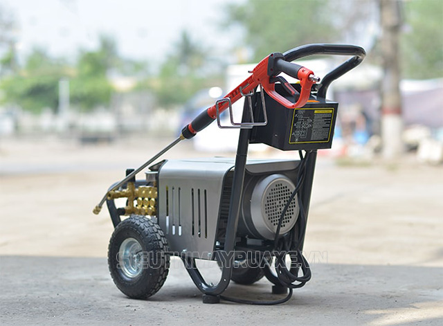 ưu điểm máy phun rửa xe Kumisai 15M26-3.7S2 2600PSI