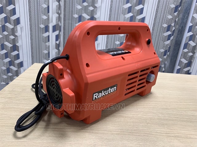 Những ưu điểm nổi bật của máy rửa xe Rakuten