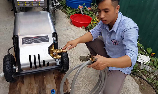 vệ sinh máy rửa xe 3kw